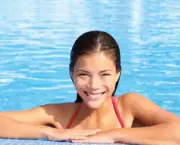 woman-in-pool-smile