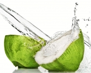 Agua de Coco dao Brilho aos Cabelos (10).jpg